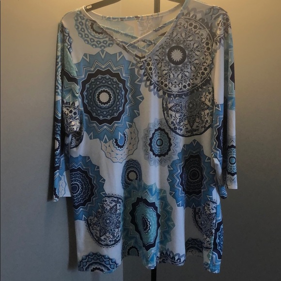 Ladies XL circle design top - Picture 1 of 6